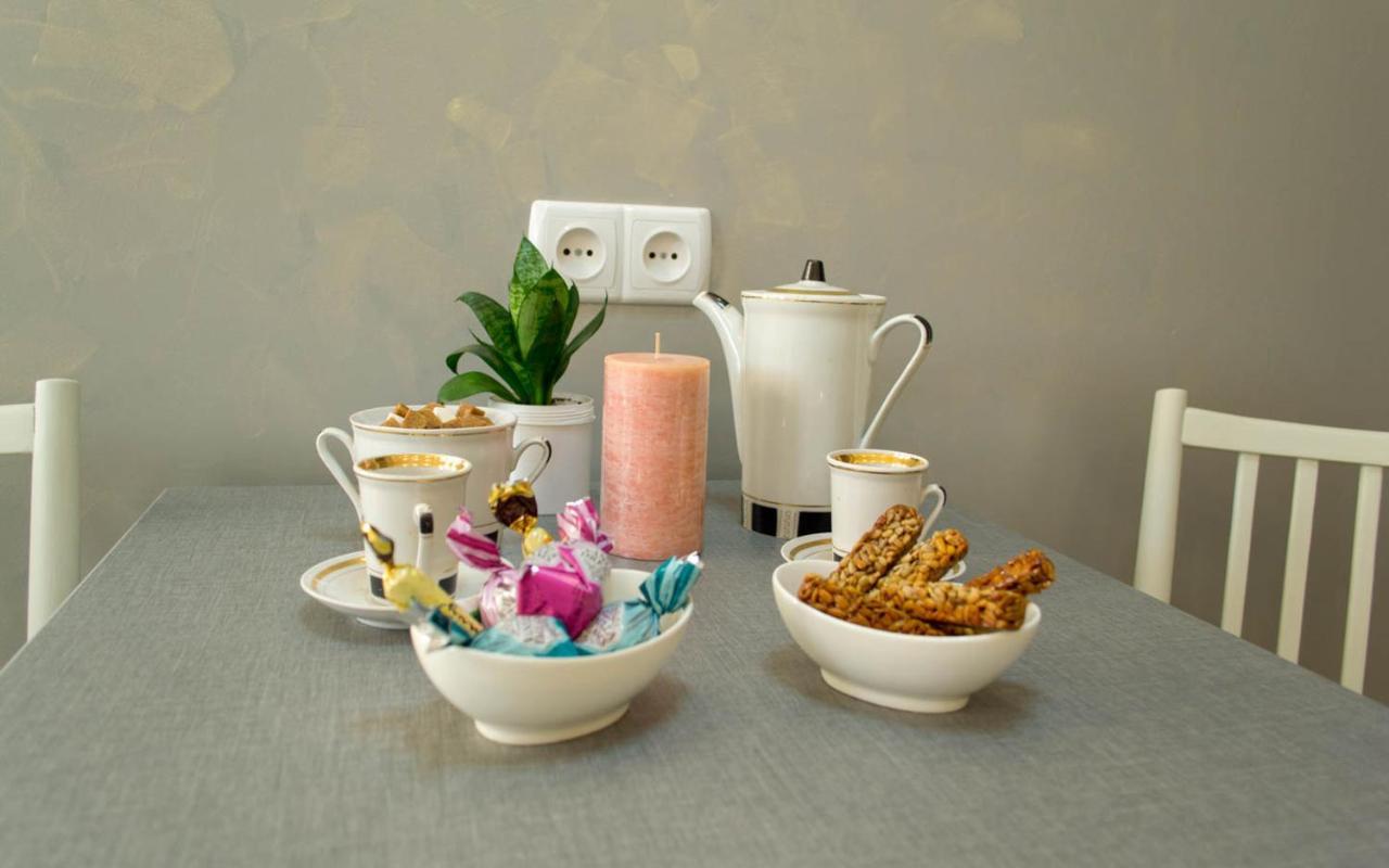 Cozy 2-room On Zhvanetsky Boulevard 公寓 *